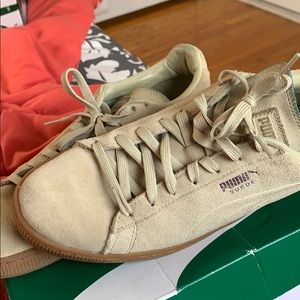 🌟Men’s Suede Pumas - Size: 9.5🌟